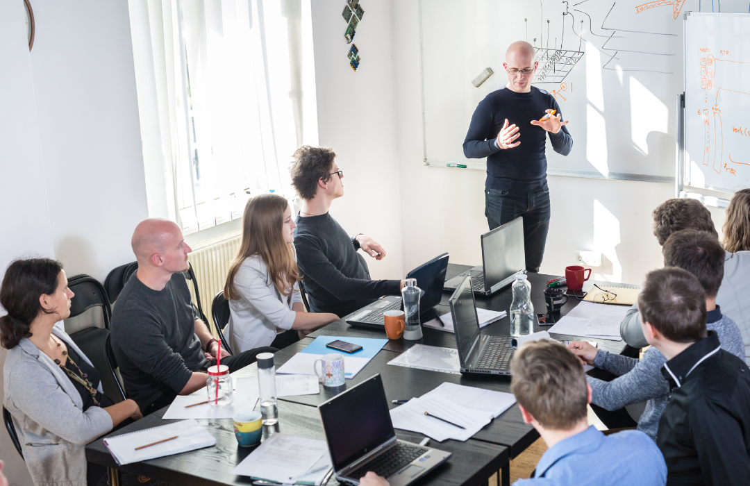 alt="start-up meeting"